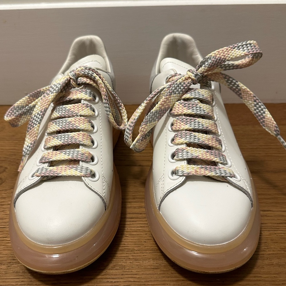 Alexander McQueen Oversized sneaker Transparent pink sole. Size 37.5